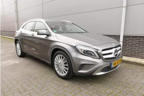 Mercedes-Benz GLA-klasse 180 Prestige NAVI,LEER,96479 KM.
