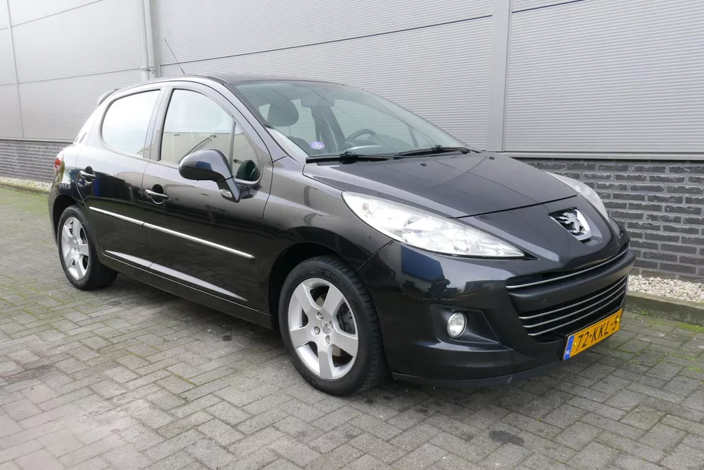 Peugeot 207 1.6 VTi 120 PK Premi&egrave;re AIRCO,NAVI,CRUISCONTROL.