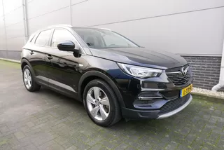 Opel Grandland X 1.6 Turbo Hybrid Elegance