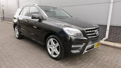 Mercedes-Benz M-klasse 250 BlueTEC AMG,PANORAMADAK.