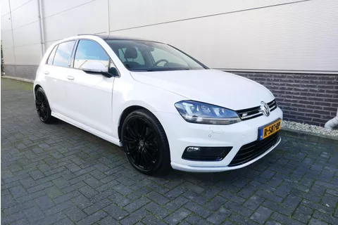 Volkswagen Golf 1.4 TSI 150 PK ACT R-LINE XENON,TREKHAAK,PANORAMADAK.