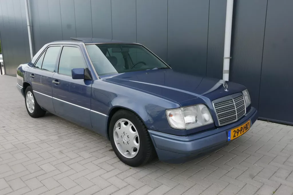 Mercedes-Benz E-Klasse 280 193 PK AUT, SCHUIFDAK, 123967 KM..