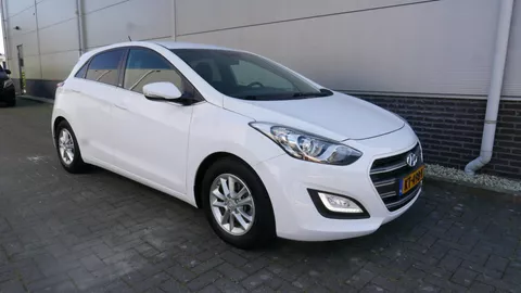 Hyundai I30 1.6 GDi GO! 2016 NAVI,CAMARA,TREKHAAK,85400 KM.