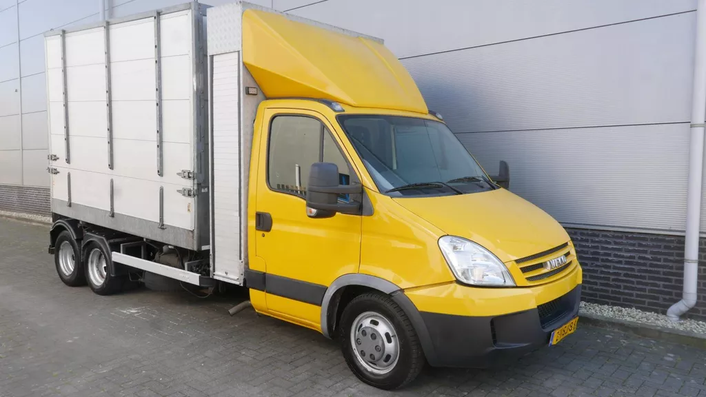 Iveco Daily 40C18 D 410 3.0 177 PK CLICKSTAR,139052 KM.