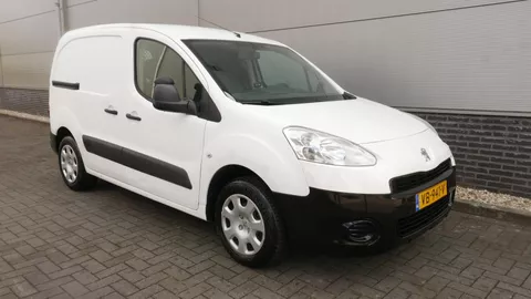 Peugeot Partner 120 1.6 e-HDI L1 XT Profit + AIRCO,TREKHAAK,3 PERSOONS.